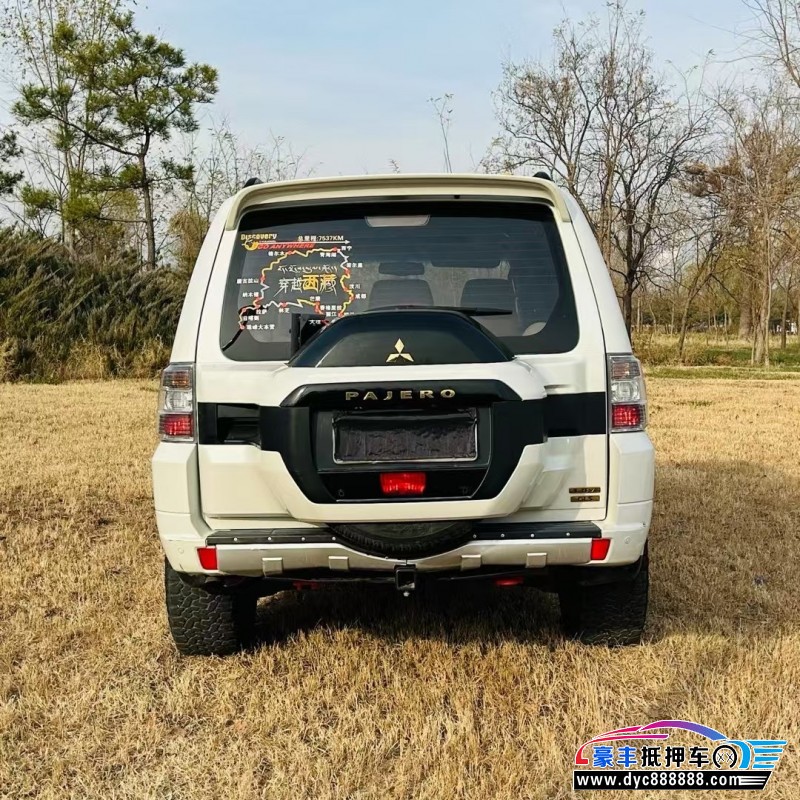 18年三菱帕杰罗轿车抵押车出售