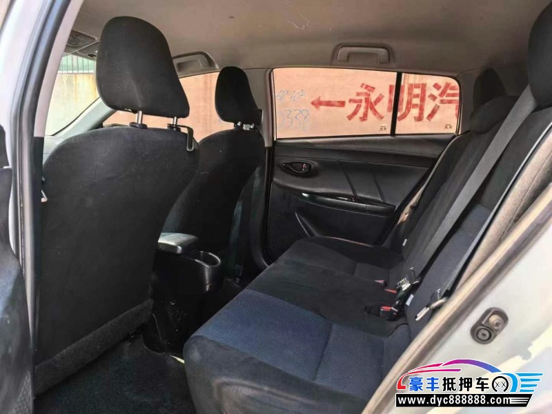 18年丰田YARiS L 致炫轿车抵押车出售