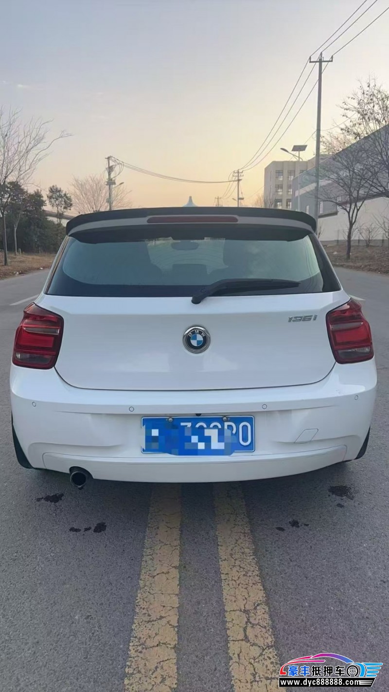 13年宝马1系轿车抵押车出售