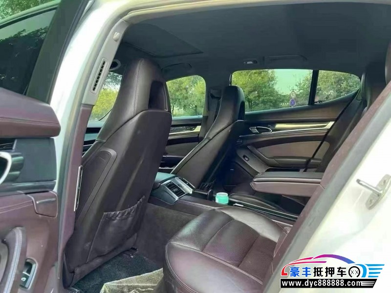 12年保时捷帕纳梅拉轿车抵押车出售