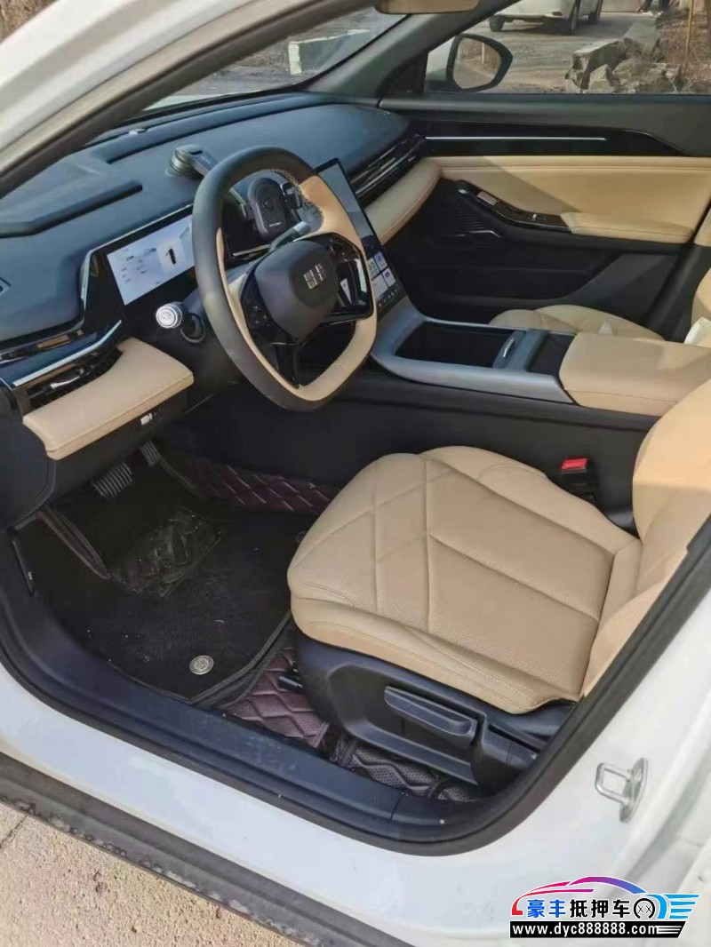 24年吉利银河L6轿车抵押车出售