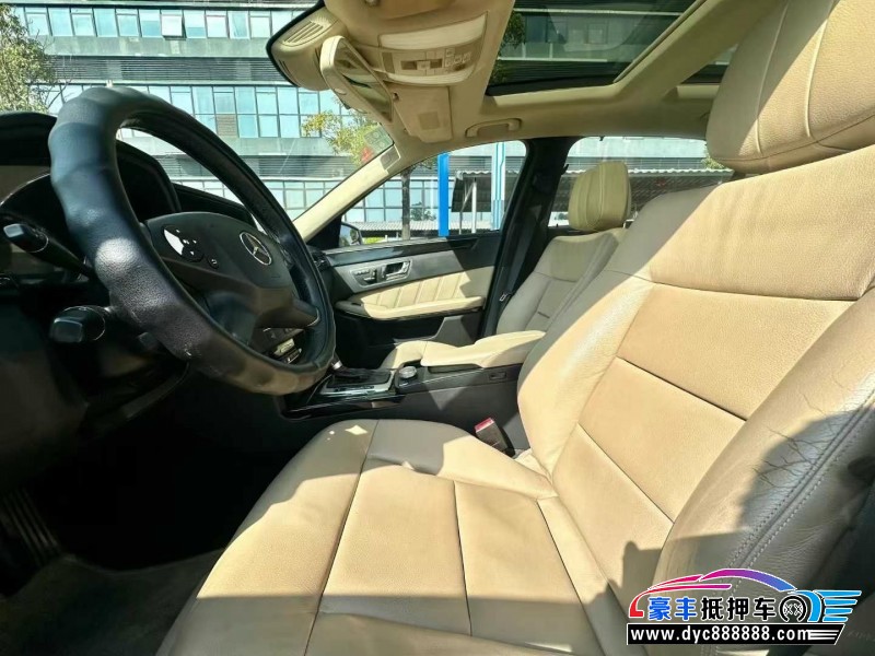 11年奔驰E轿车抵押车出售