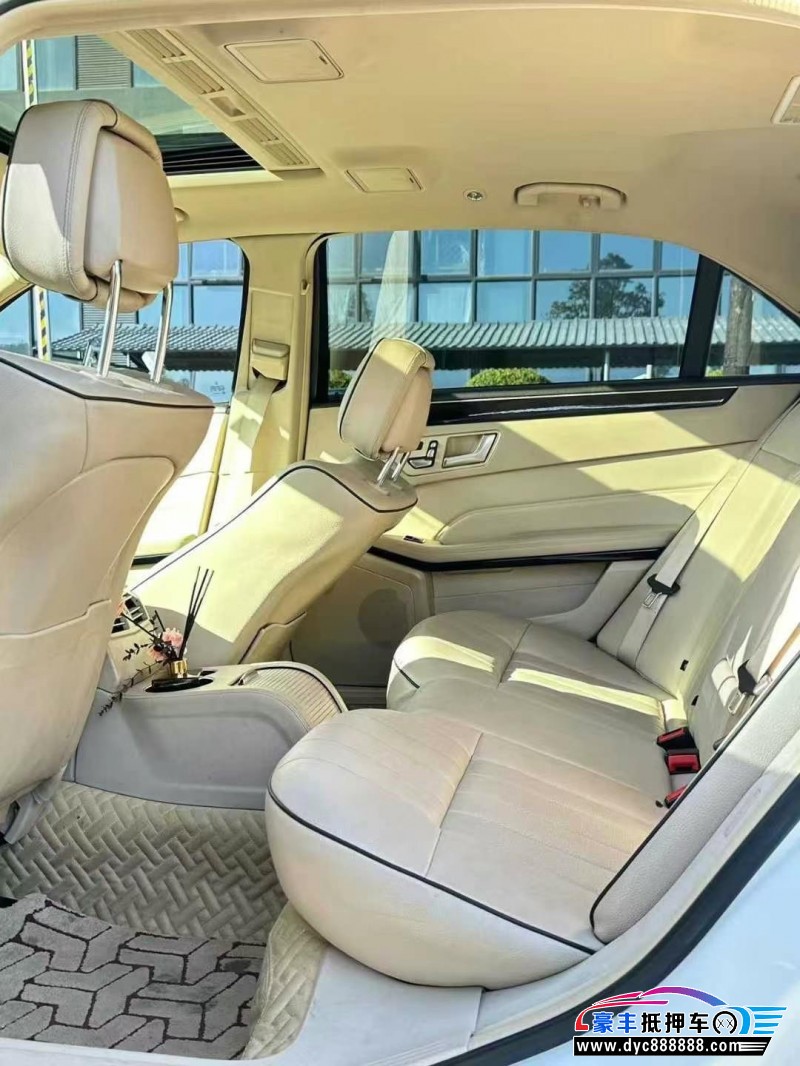 16年奔驰E轿车抵押车出售