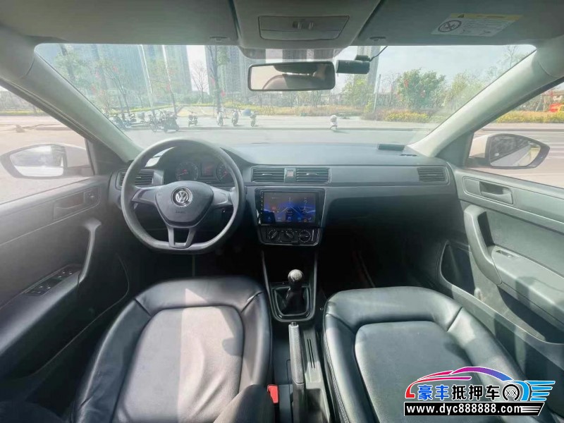 20年大众桑塔纳轿车抵押车出售