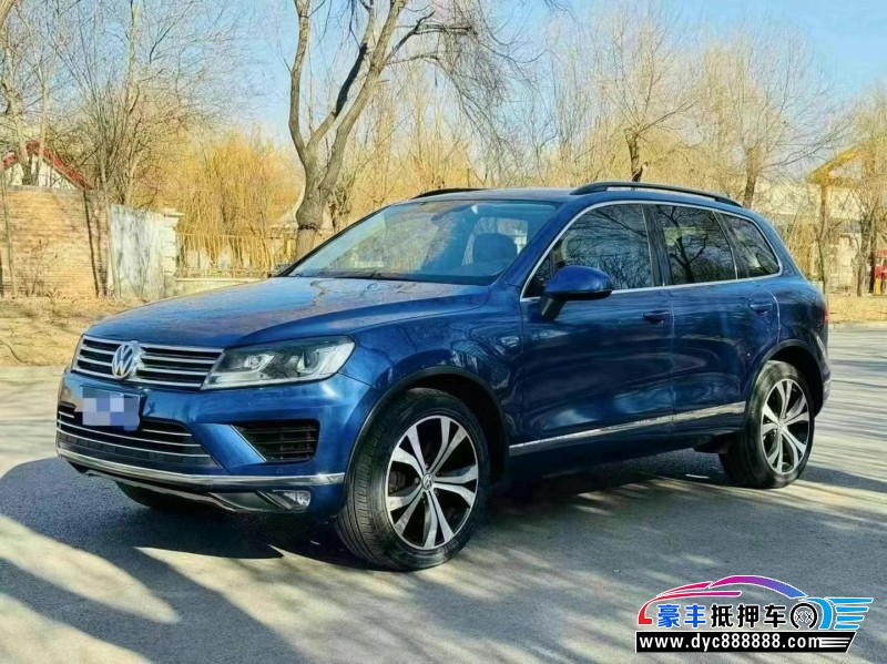 17年大众途锐轿车抵押车出售