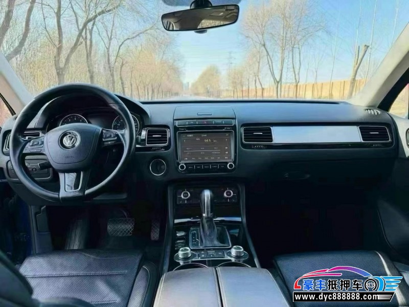 17年大众途锐轿车抵押车出售