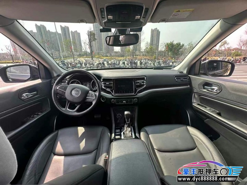 19年Jeep指挥官轿车抵押车出售