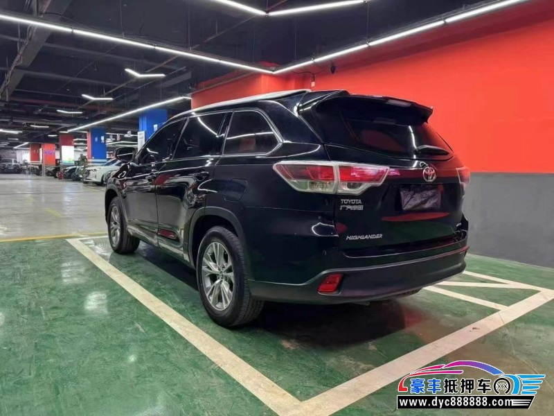 18年丰田汉兰达轿车抵押车出售