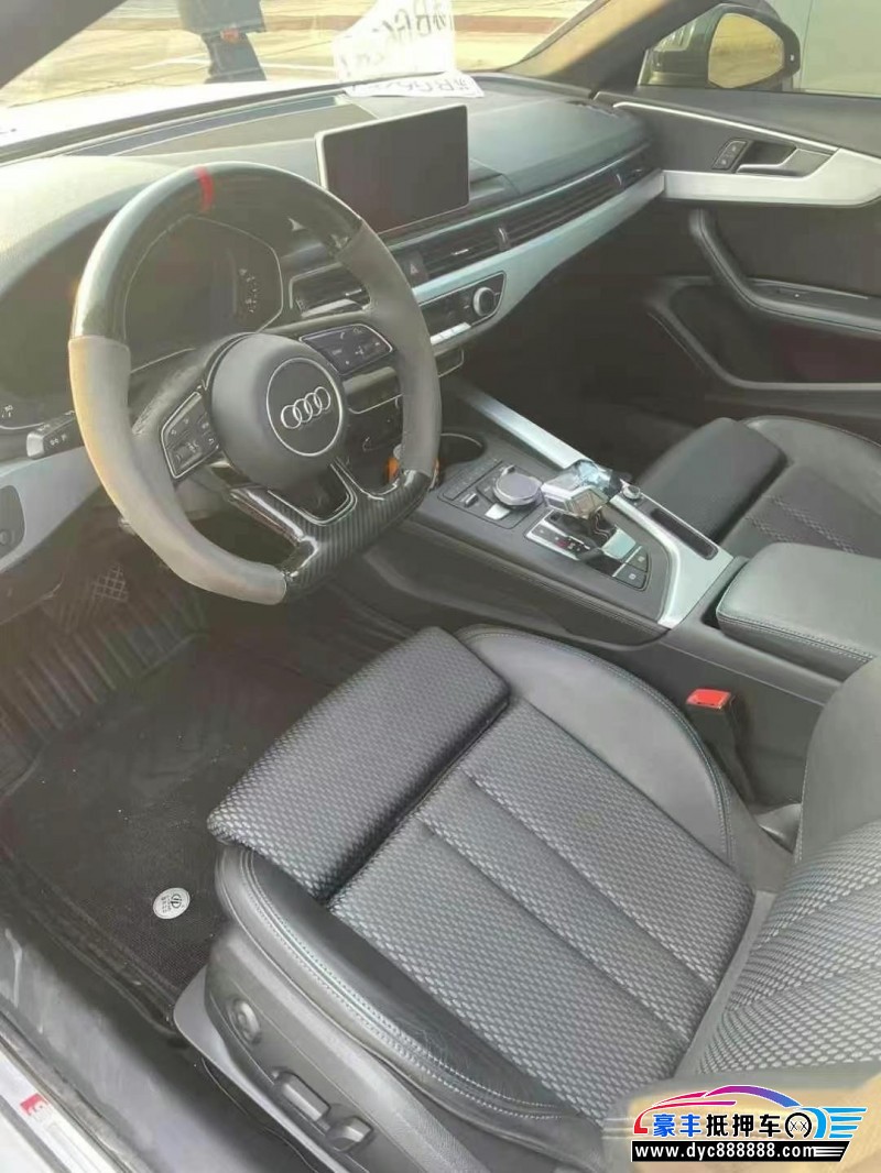 19年奥迪A4L轿车抵押车出售