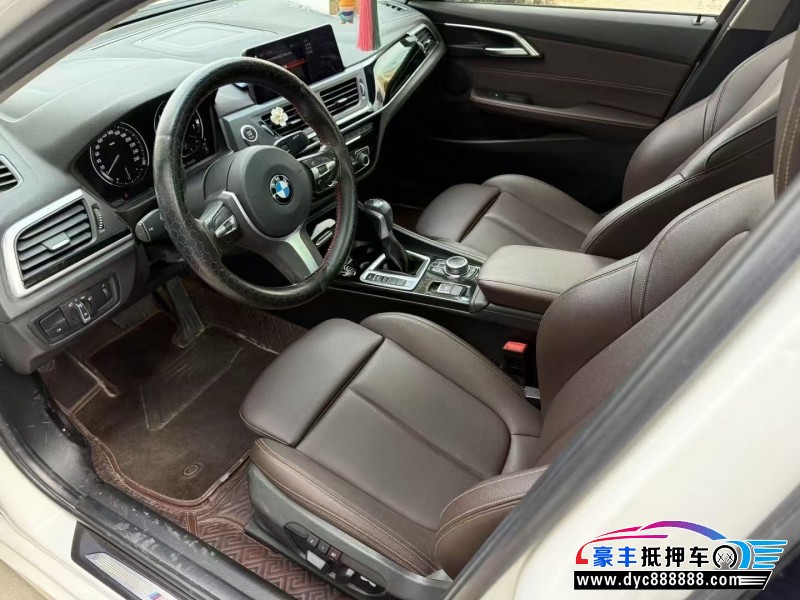 19年宝马1系轿车抵押车出售