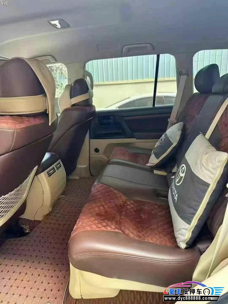 17年丰田兰德酷路泽(进口)轿车抵押车出售