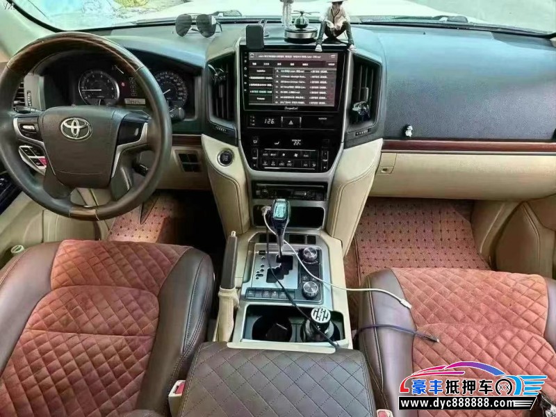 17年丰田兰德酷路泽(进口)轿车抵押车出售