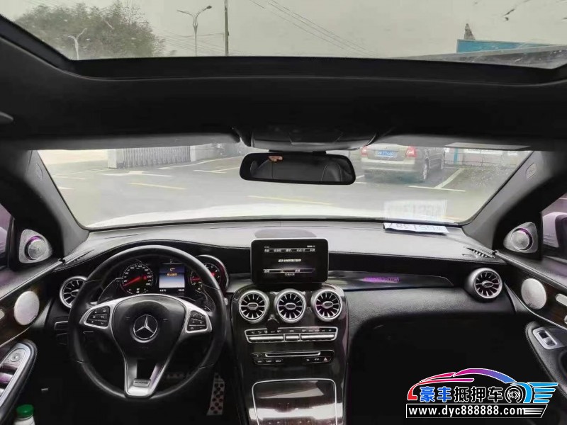 16年奔驰GLC轿车抵押车出售