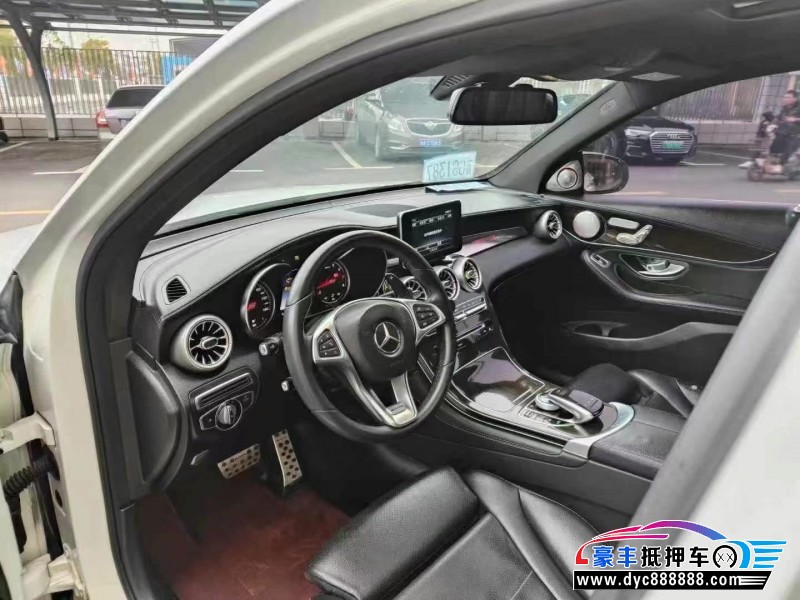 16年奔驰GLC轿车抵押车出售