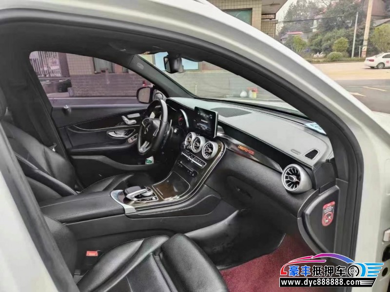 16年奔驰GLC轿车抵押车出售