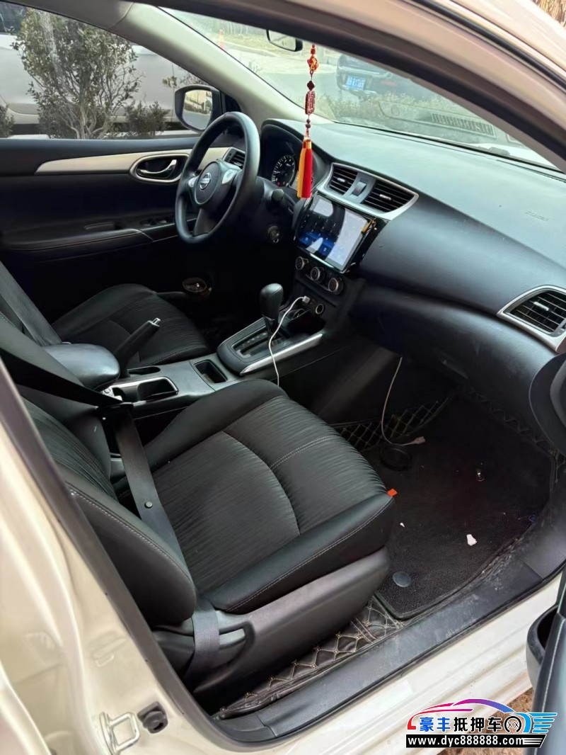 22年日产轩逸轿车抵押车出售