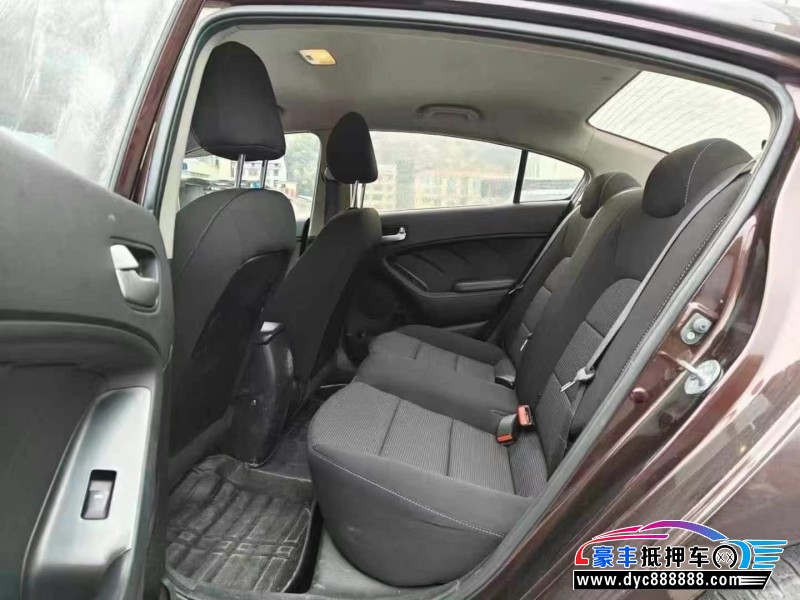 17年起亚K3轿车抵押车出售