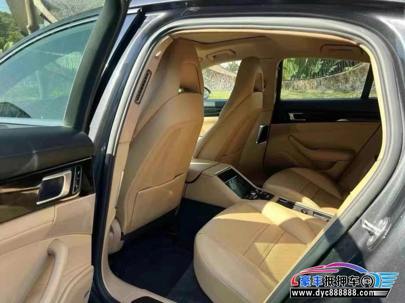 17年保时捷帕纳梅拉轿车抵押车出售