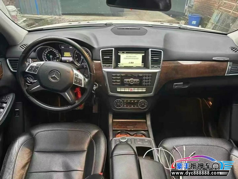 14年奔驰ML轿车抵押车出售