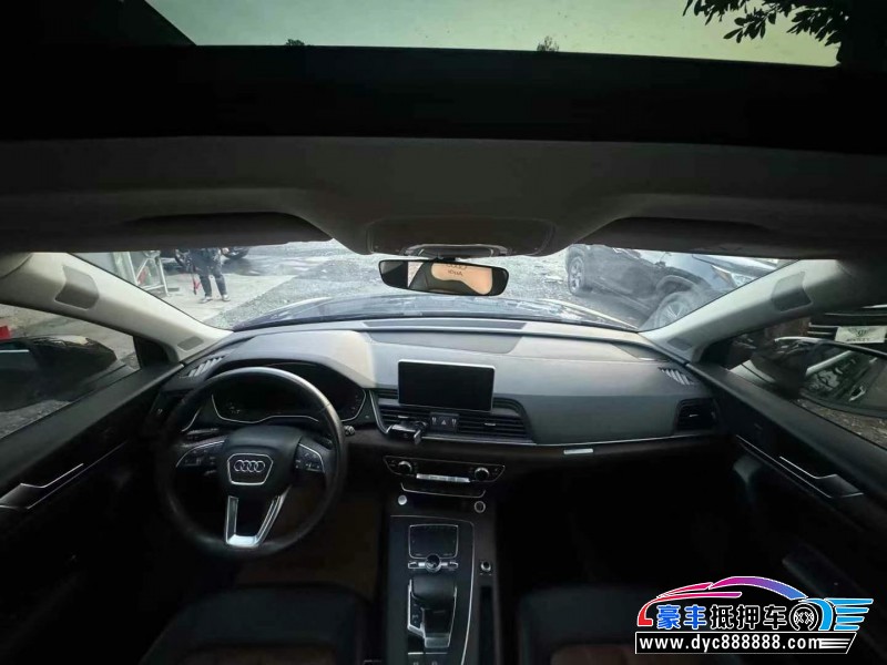 20年奥迪Q5轿车抵押车出售