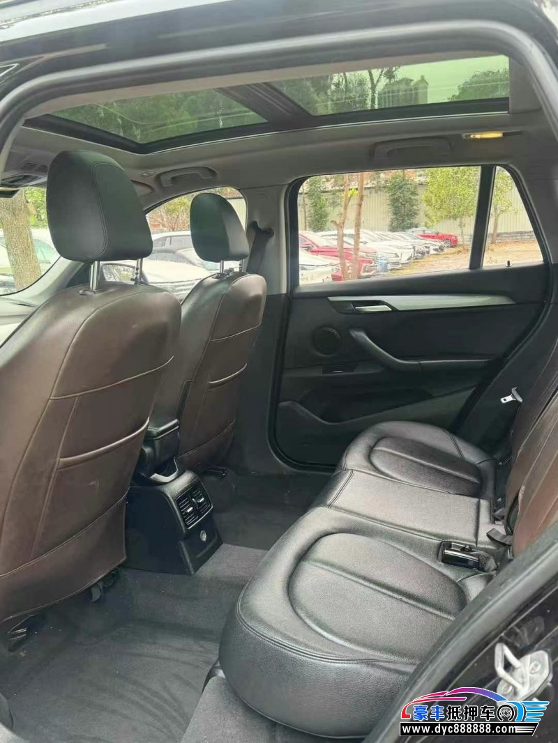 17年宝马X1轿车抵押车出售