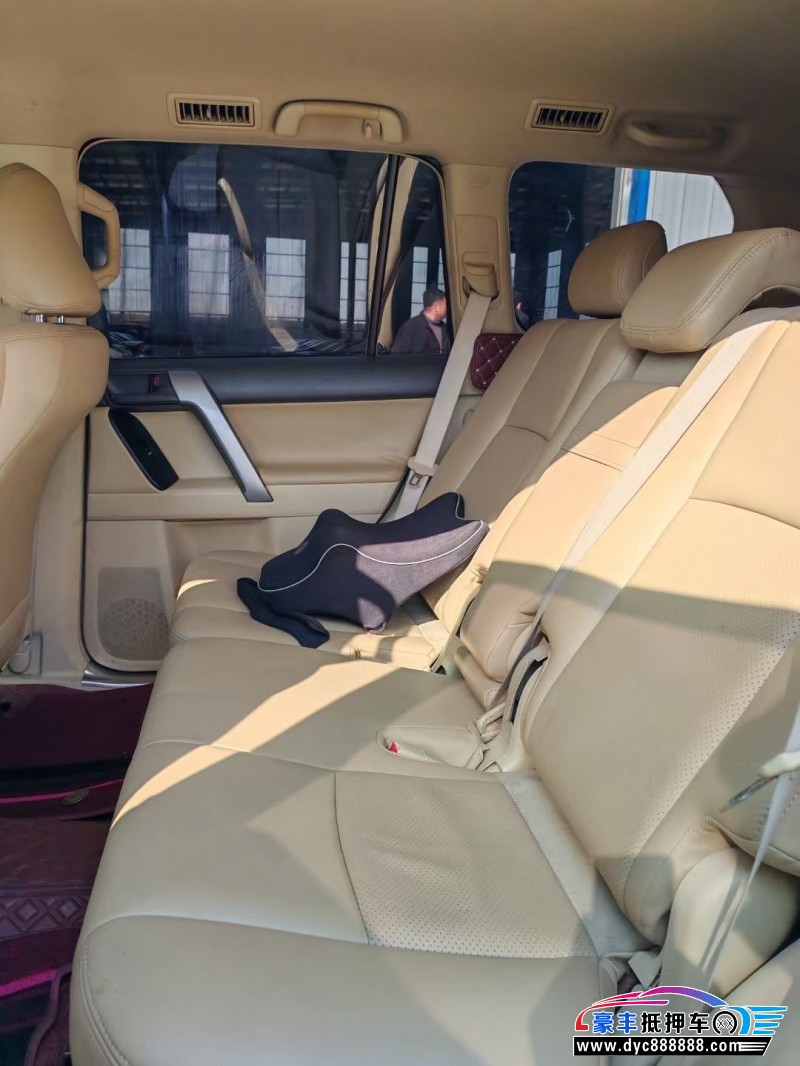 16年丰田普拉多（霸道）轿车抵押车出售