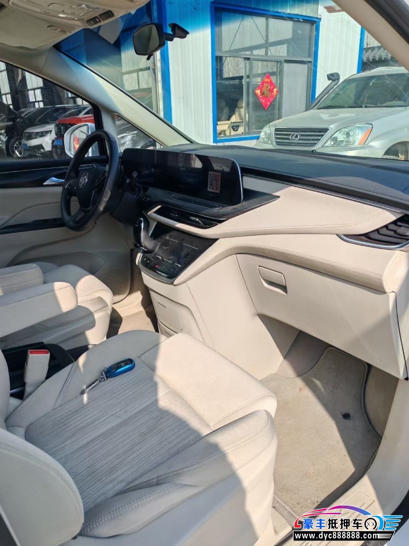 23年别克GL8轿车抵押车出售