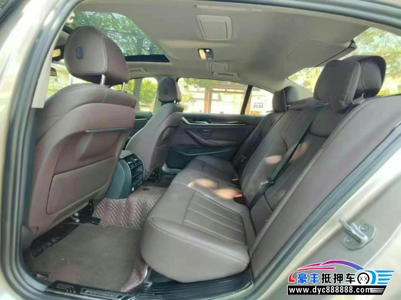 20年宝马5系轿车抵押车出售