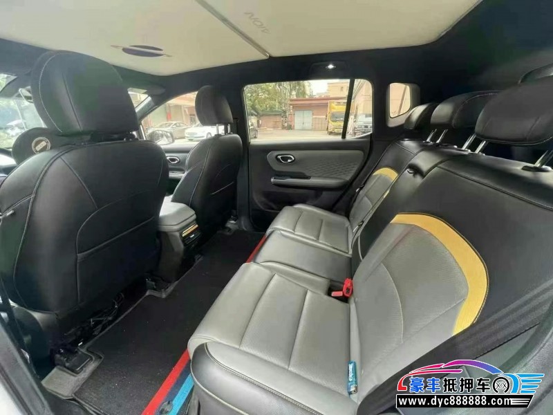 22年埃安Y70轿车抵押车出售