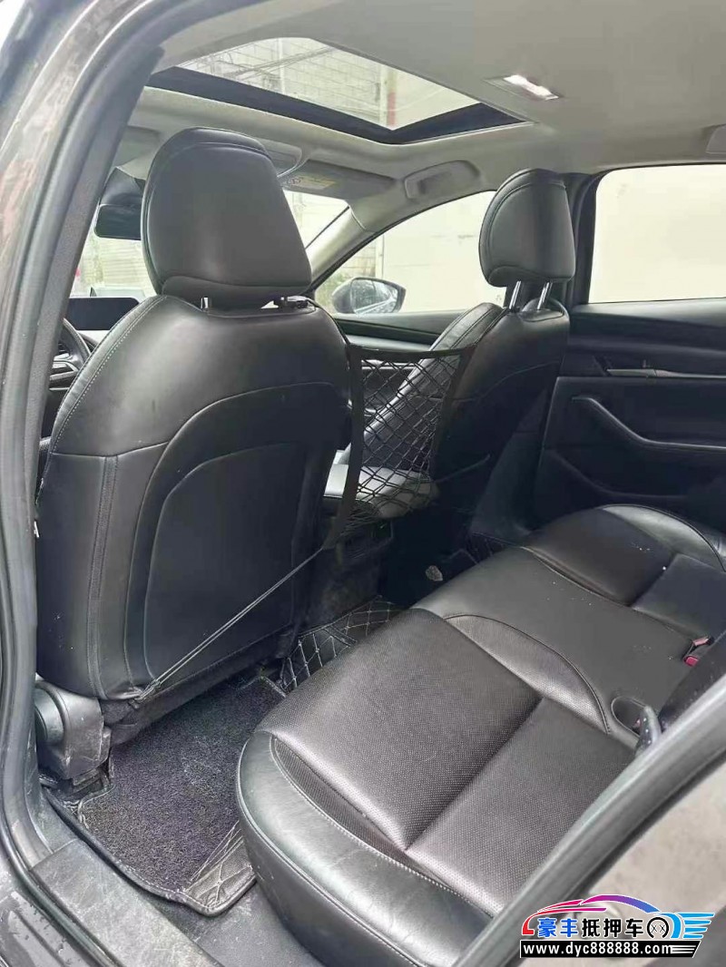 20年马自达马自达3轿车抵押车出售