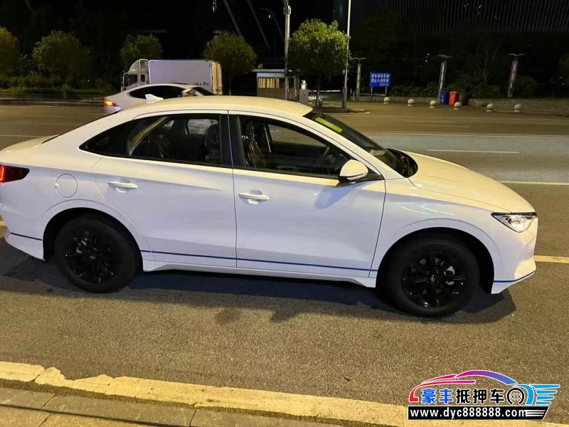 23年比亚迪E3轿车抵押车出售