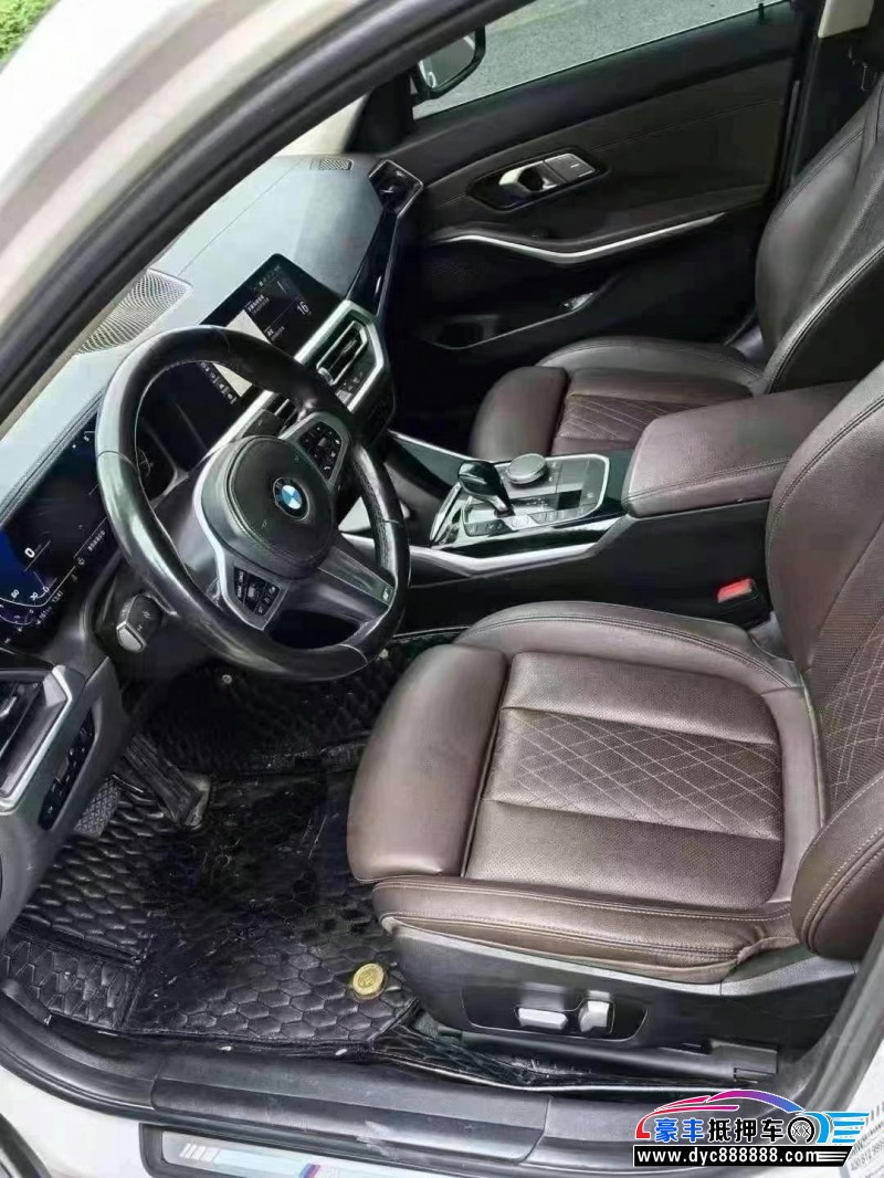 22年宝马3系轿车抵押车出售