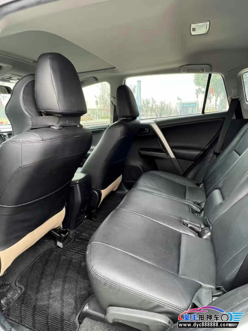 17年丰田RAV4荣放轿车抵押车出售