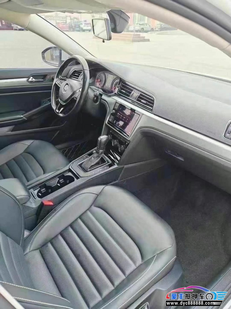 20年大众凌渡轿车抵押车出售