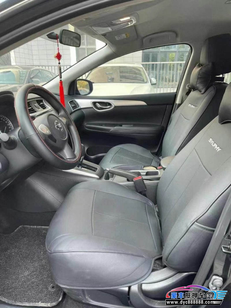 22年日产轩逸轿车抵押车出售