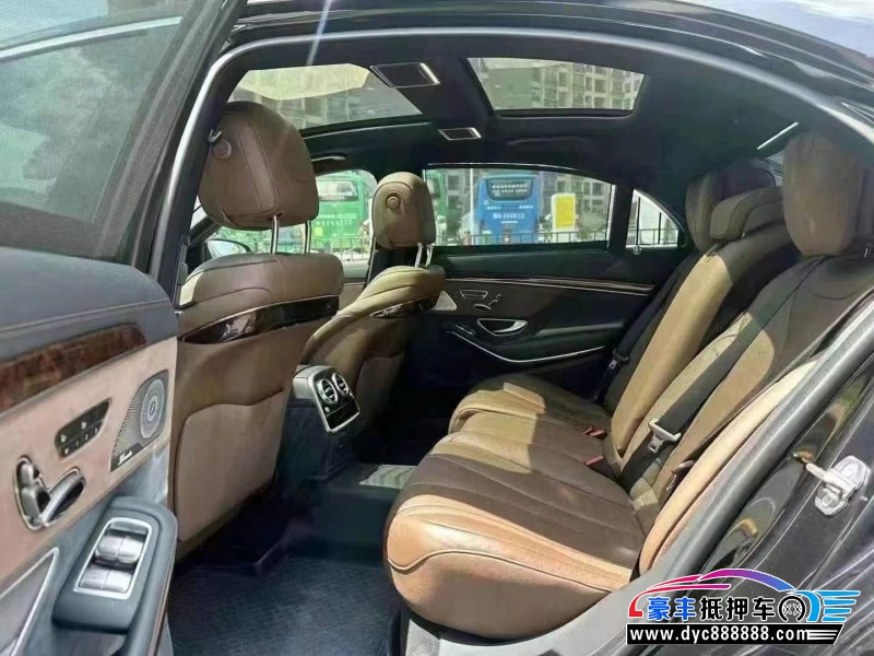 19年奔驰S轿车抵押车出售