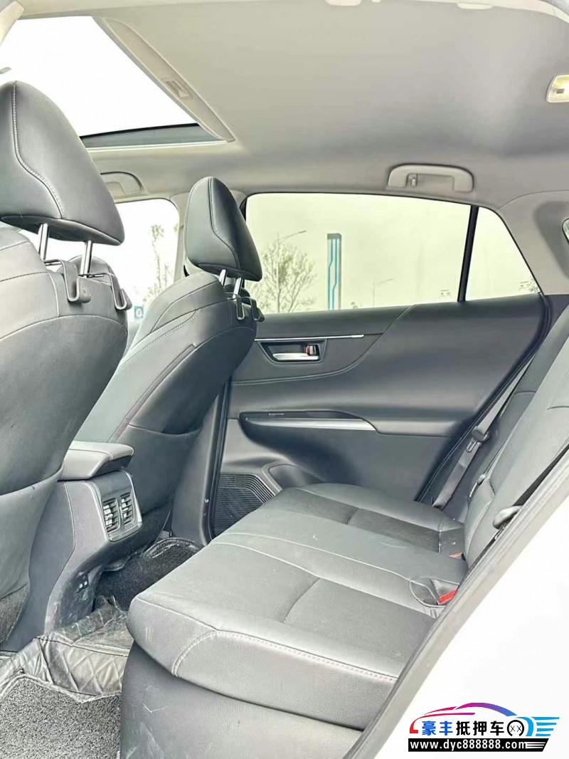 22年丰田威飒轿车抵押车出售