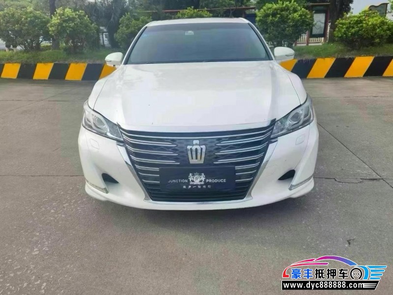 17年丰田皇冠轿车抵押车出售