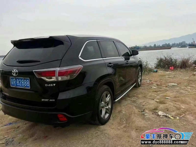 16年丰田汉兰达轿车抵押车出售