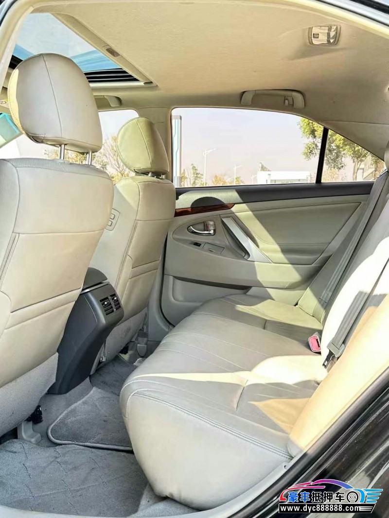 15年丰田凯美瑞轿车抵押车出售