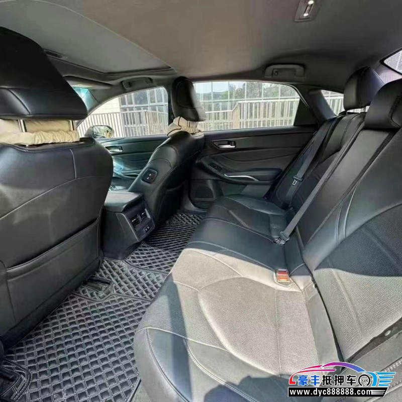 20年丰田亚洲龙轿车抵押车出售