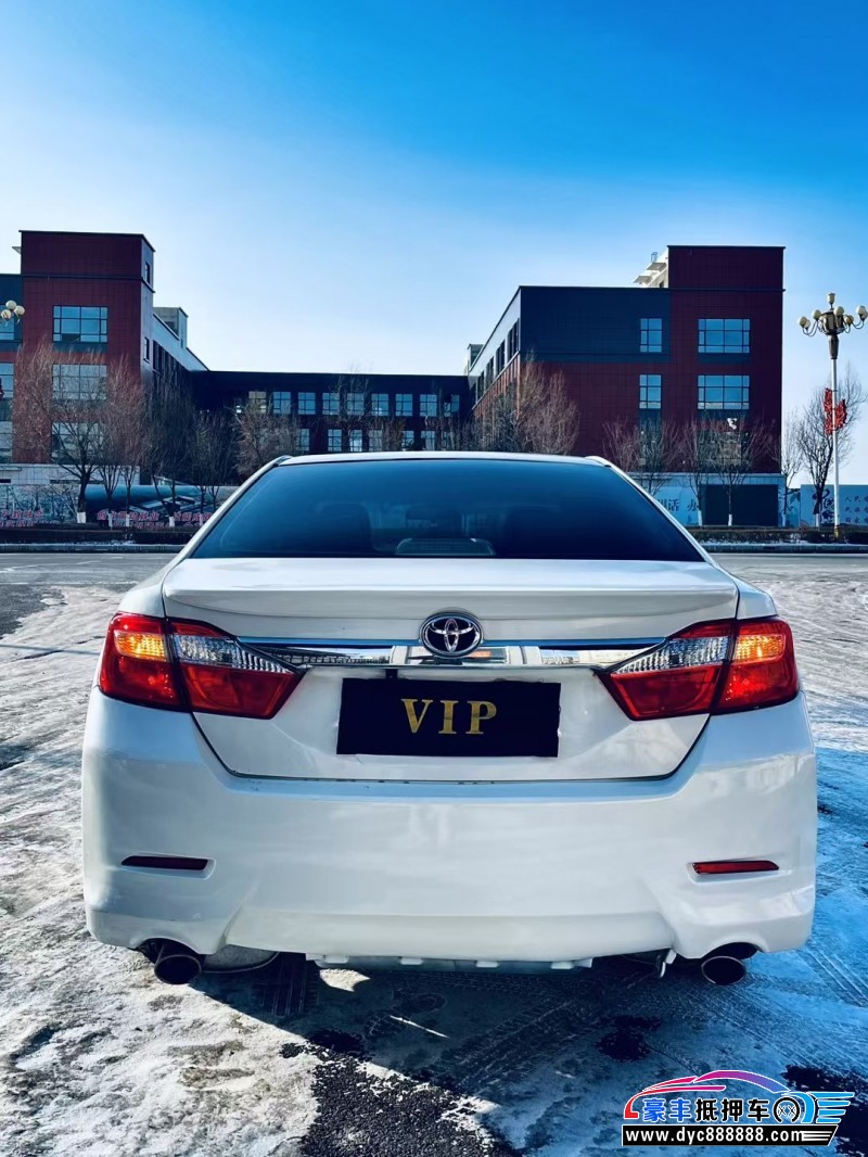 13年丰田凯美瑞轿车抵押车出售