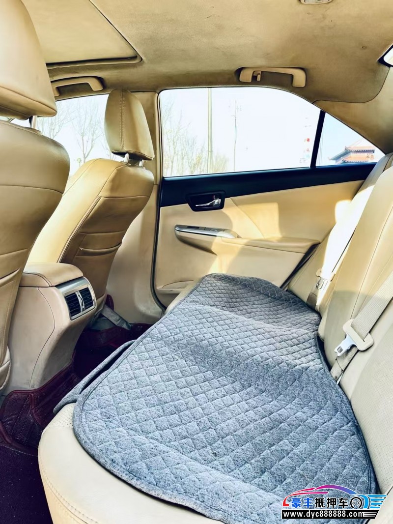 13年丰田凯美瑞轿车抵押车出售