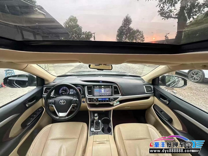 23年丰田汉兰达轿车抵押车出售