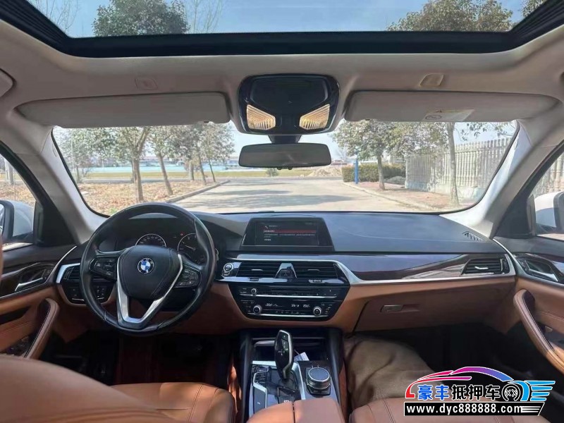 17年宝马5系轿车抵押车出售