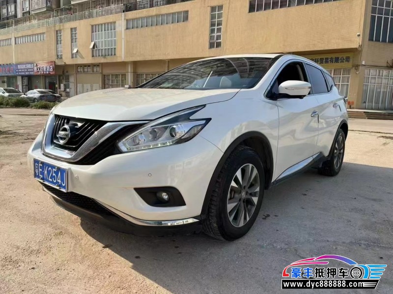 19年日产楼兰轿车抵押车出售