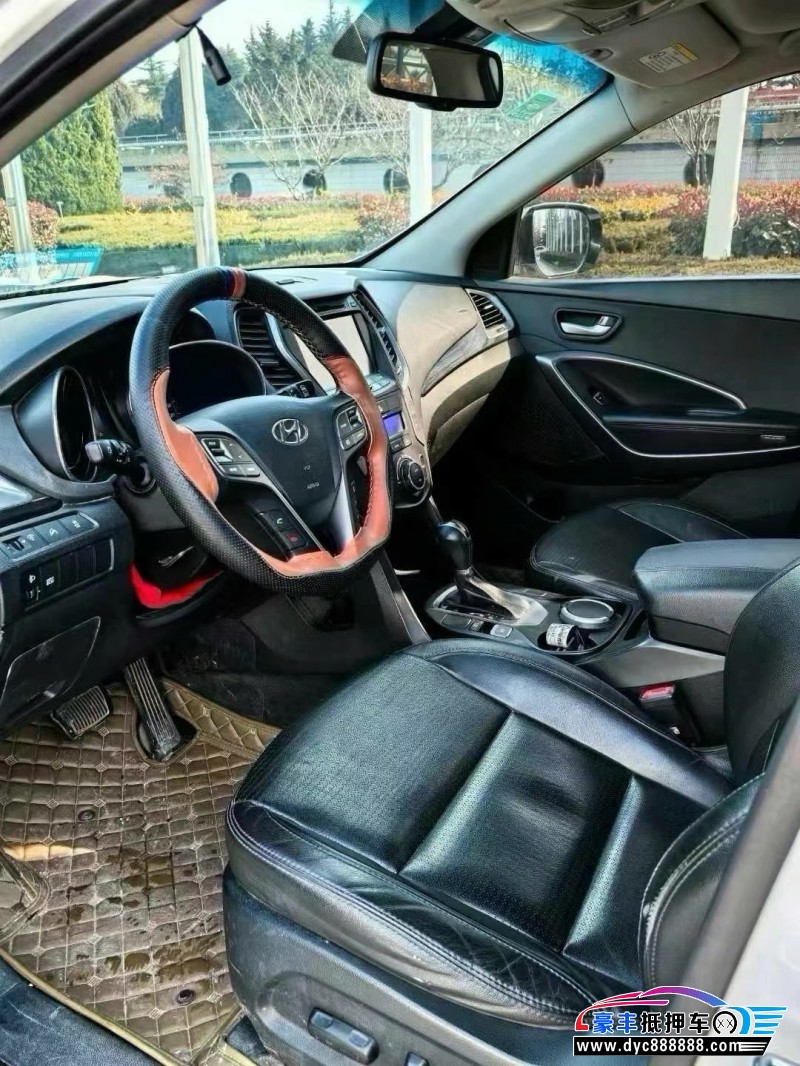 14年现代新胜达轿车抵押车出售