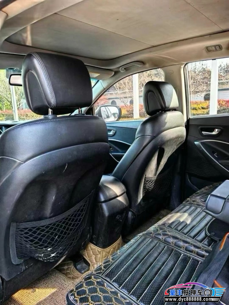 14年现代新胜达轿车抵押车出售