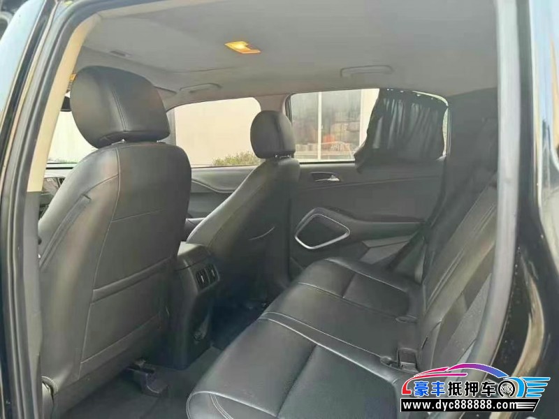 19年现代ix35轿车抵押车出售