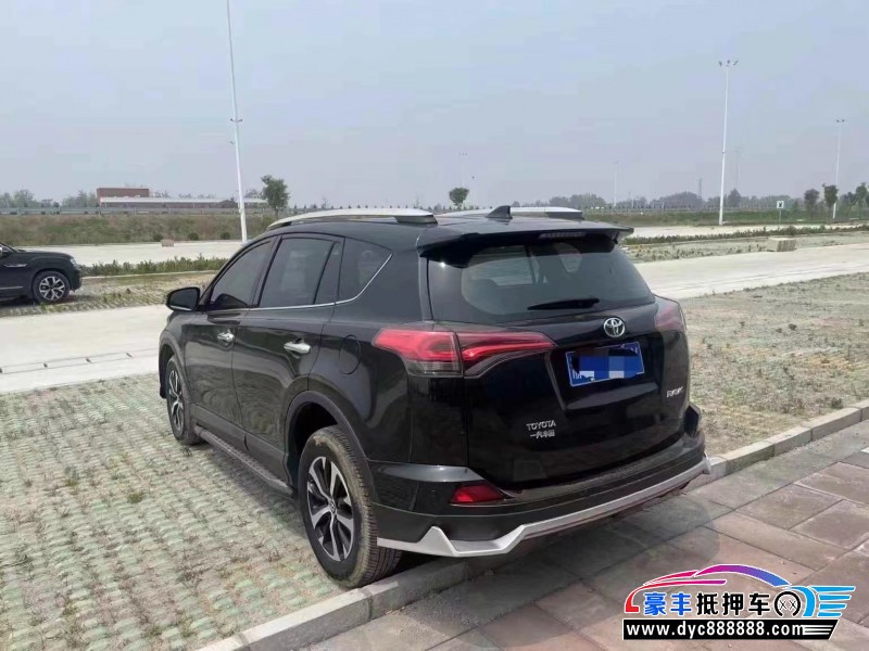 19年丰田RAV4轿车抵押车出售